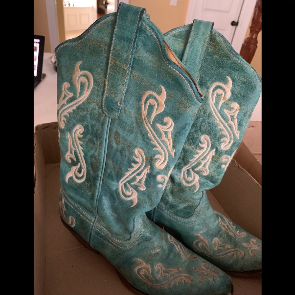 Corral boots size 10